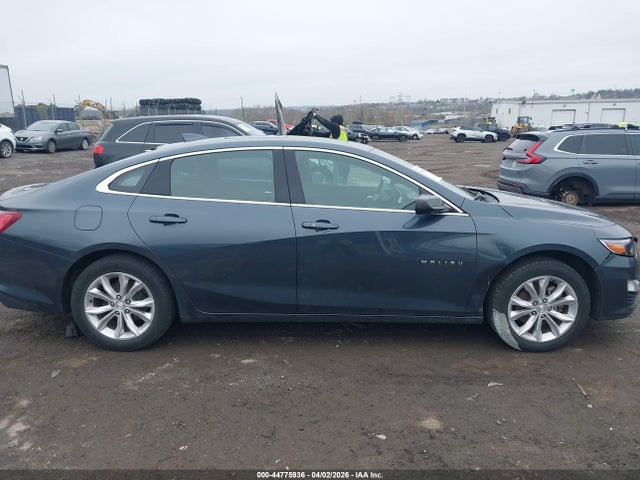 1G1ZD5ST7MF002159 Chevrolet Malibu Fwd Lt