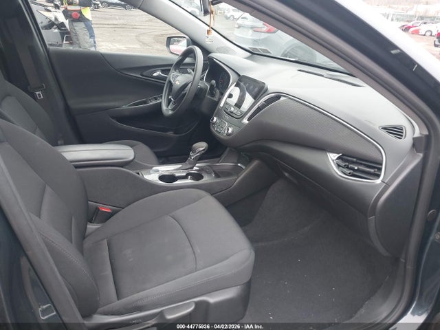 1G1ZD5ST7MF002159 Chevrolet Malibu Fwd Lt
