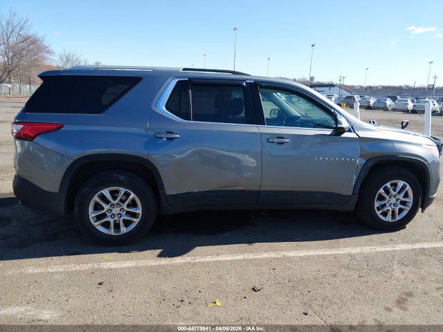 2018 Chevrolet Traverse 1lt მანქანა იყიდება აუქციონზე, vin: 1GNEVGKW7JJ155018, აუქციონის ნომერი: 44775941