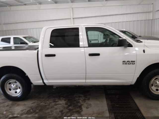 1C6RR7KG4HS766093 RAM 1500 Tradesman 4x4 5&#039;7 Box