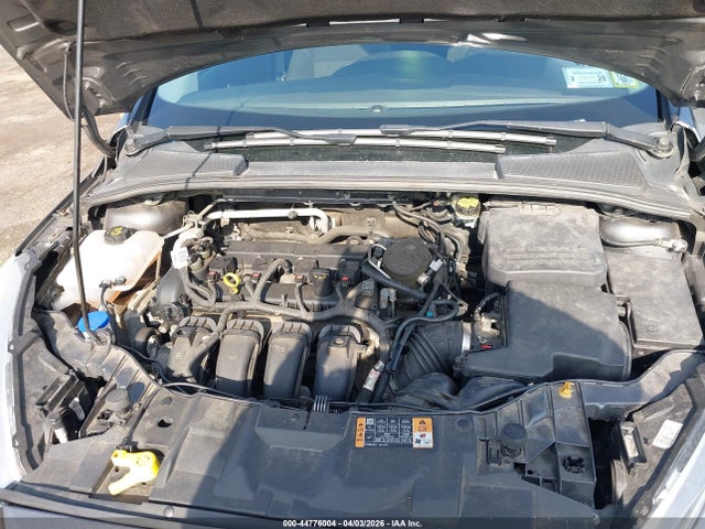 44776004 :رقم المزاد ، 1FADP3F2XFL213672 vin ، 2015 Ford Focus Se مزاد بيع