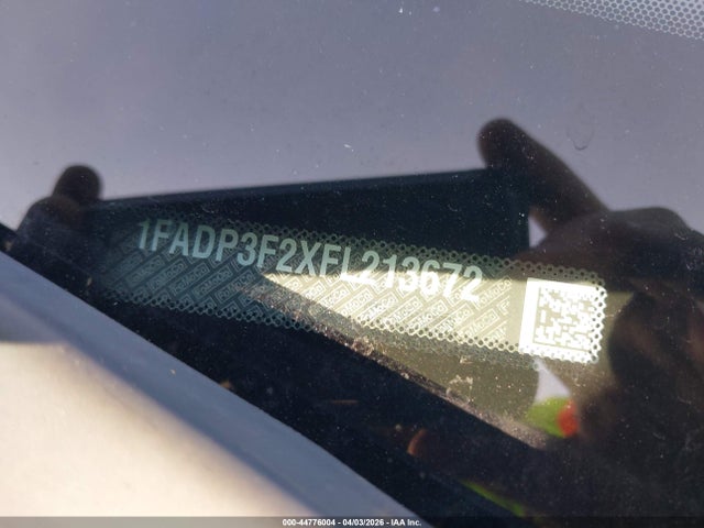 44776004 :رقم المزاد ، 1FADP3F2XFL213672 vin ، 2015 Ford Focus Se مزاد بيع