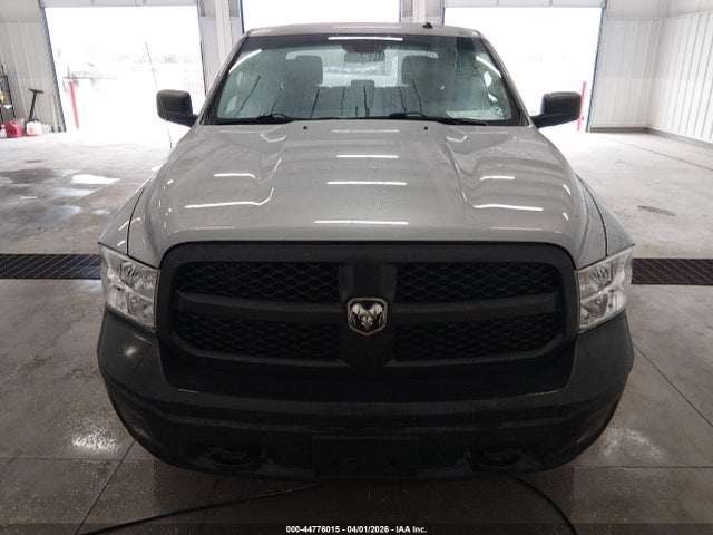 3C6RR7KT1LG253798 RAM 1500 Classic Tradesman 4x4 5&#039;7 Box