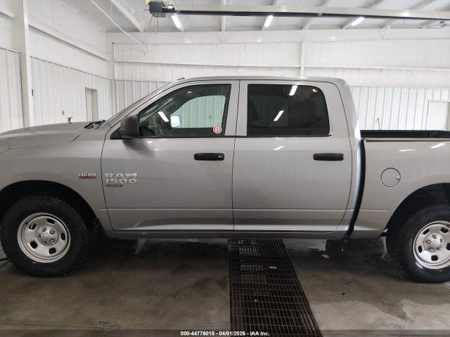 3C6RR7KT1LG253798 RAM 1500 Classic Tradesman 4x4 5&#039;7 Box