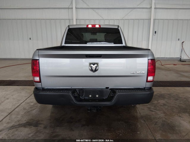 3C6RR7KT1LG253798 RAM 1500 Classic Tradesman 4x4 5&#039;7 Box