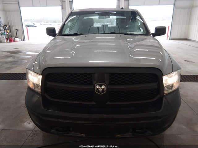 3C6RR7KT1LG253798 RAM 1500 Classic Tradesman 4x4 5&#039;7 Box