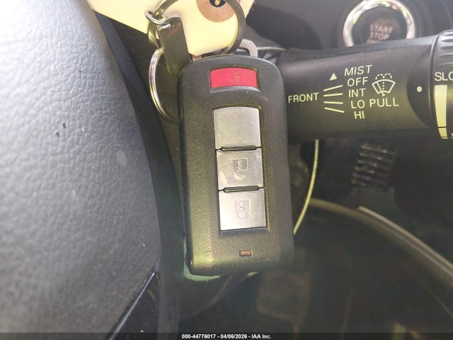 44776017 :رقم المزاد ، JA4AZ3A39GZ013088 vin ، 2016 Mitsubishi Outlander Se مزاد بيع