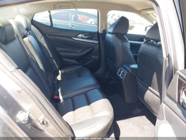 1N4AA6AP8JC378265 Nissan Maxima 3.5 Sv