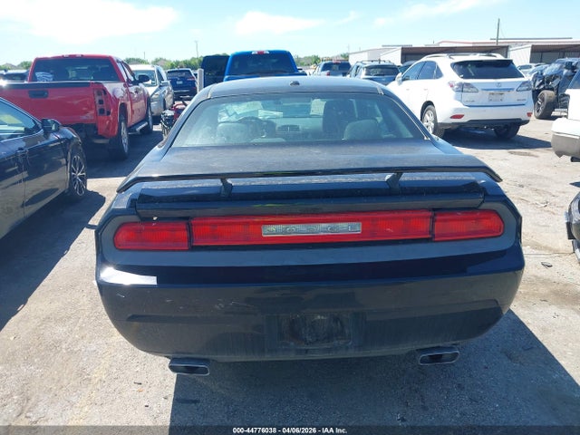 44776038 :رقم المزاد ، 2C3CDYBT2CH176379 vin ، 2012 Dodge Challenger R/t مزاد بيع