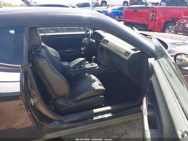 44776038 :رقم المزاد ، 2C3CDYBT2CH176379 vin ، 2012 Dodge Challenger R/t مزاد بيع