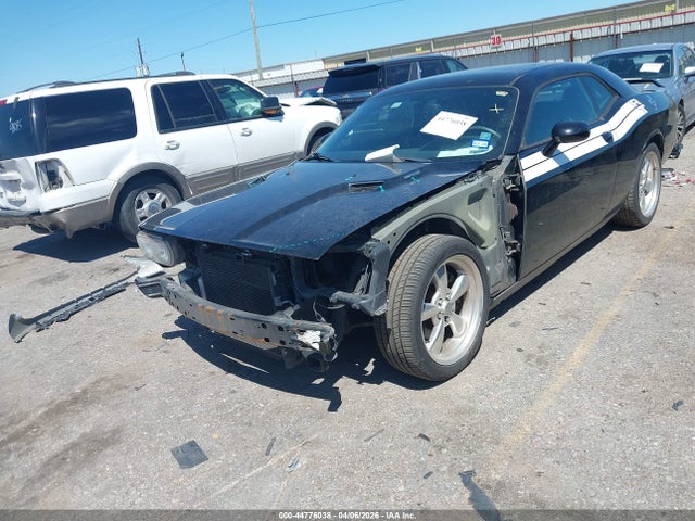 44776038 :رقم المزاد ، 2C3CDYBT2CH176379 vin ، 2012 Dodge Challenger R/t مزاد بيع