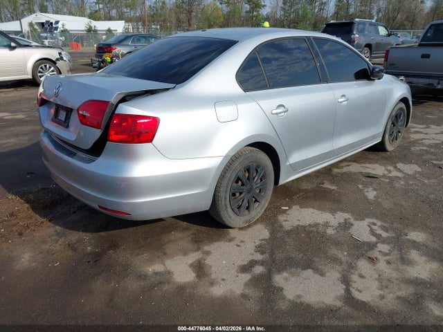 Продаж на аукціоні авто 2014 Volkswagen Jetta 2.0l S, vin: 3VW2K7AJ8EM428306, номер лоту: 44776045