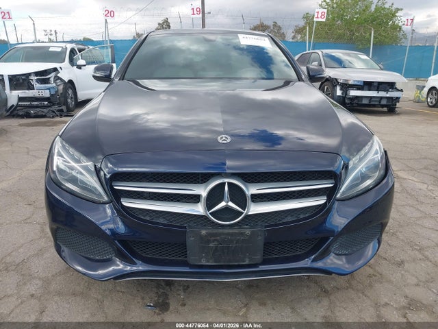 Продаж на аукціоні авто 2018 Mercedes-benz C 300 4matic, vin: 55SWF4KB7JU239898, номер лоту: 44776054