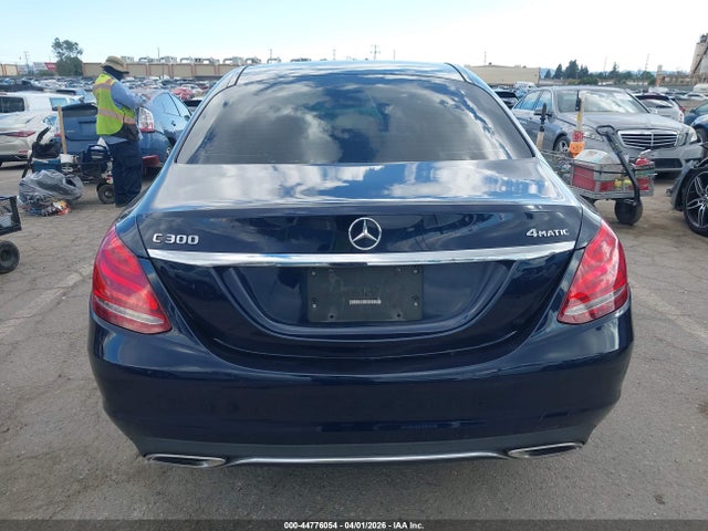 Продаж на аукціоні авто 2018 Mercedes-benz C 300 4matic, vin: 55SWF4KB7JU239898, номер лоту: 44776054