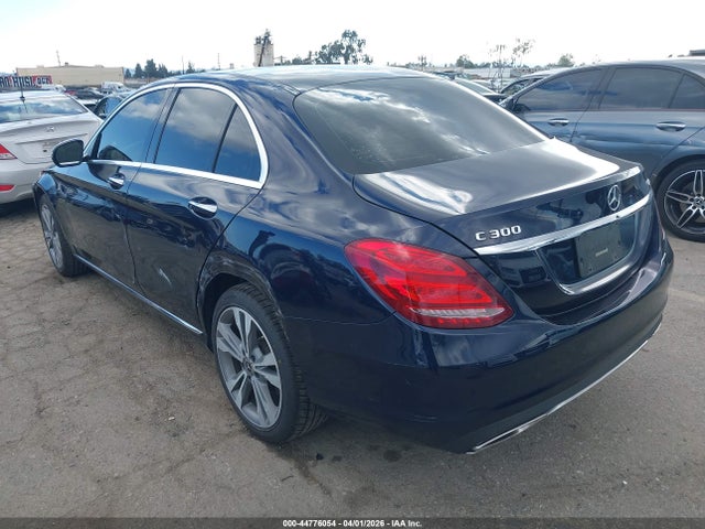2018 MERCEDES-BENZ C 300 55SWF4KB7JU239898 Photo 2