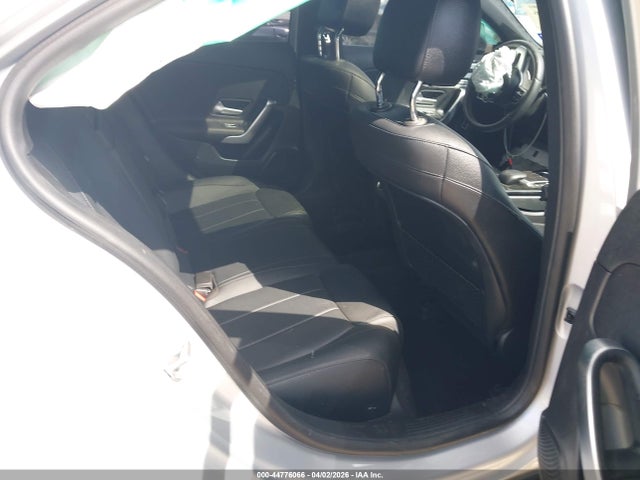 44776066 :رقم المزاد ، W1K3G4FB3MJ294539 vin ، 2021 Mercedes-benz A 220 4matic مزاد بيع