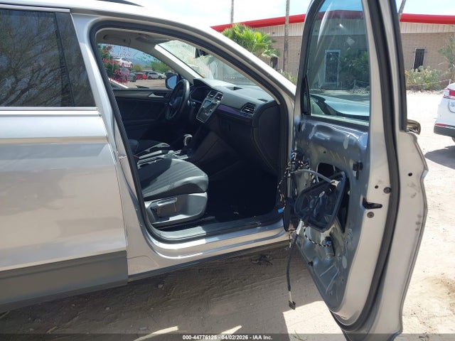 3VV3B7AX9NM060943 Volkswagen Tiguan 2.0t Se