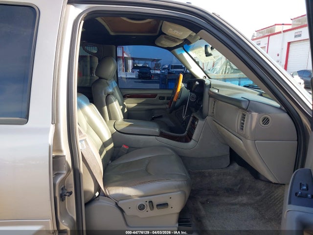 44776129 :رقم المزاد ، 1GYEK63N43R312746 vin ، 2003 Cadillac Escalade Standard مزاد بيع