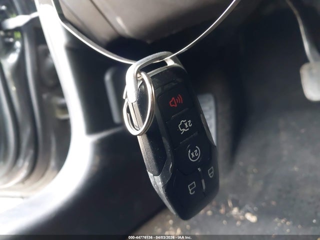 Продажа на аукционе авто 2016 Ford Mustang V6, vin: 1FA6P8AM1G5270881, номер лота: 44776136