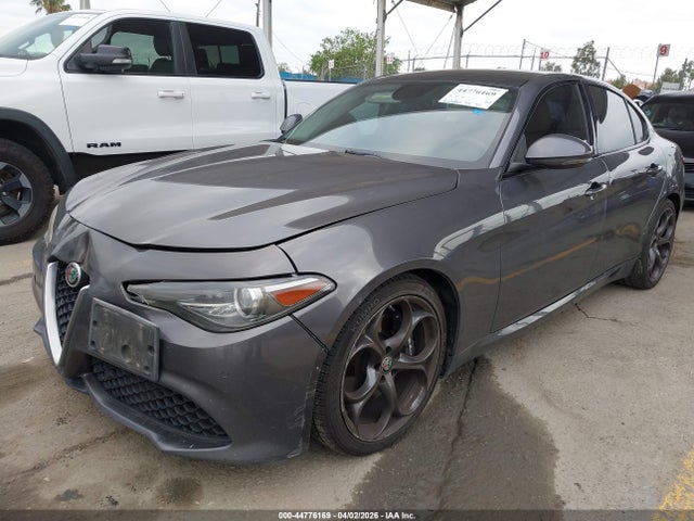 Alfa Romeo Giulia Ti Rwd 2017 ZARFAECN6H7557466 Image 2