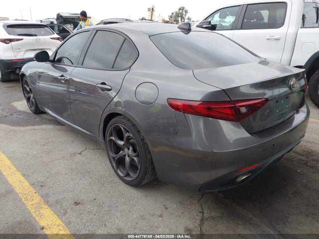 Alfa Romeo Giulia Ti Rwd 2017 ZARFAECN6H7557466 Image 3