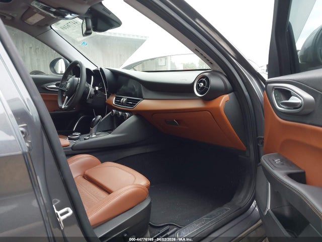 Alfa Romeo Giulia Ti Rwd 2017 ZARFAECN6H7557466 Image 5
