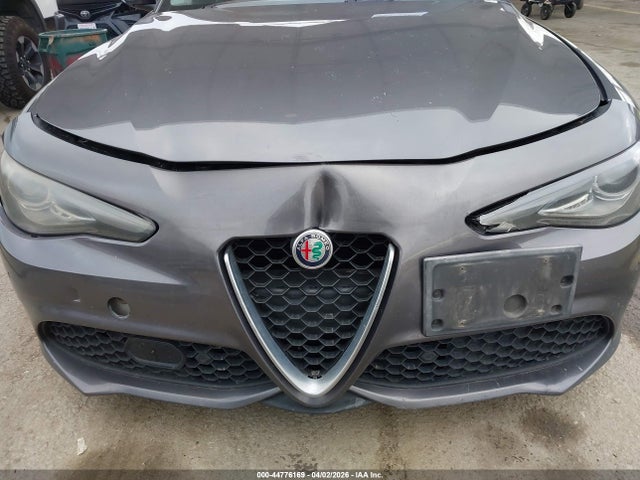 Alfa Romeo Giulia Ti Rwd 2017 ZARFAECN6H7557466 Image 6