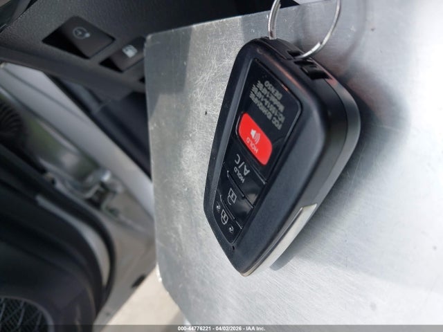 JTDKARFP7J3092500 Toyota Prius Prime Premium