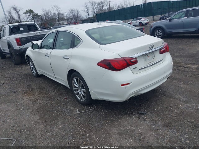 44776222 :رقم المزاد ، JN1BY1AR8JM220763 vin ، 2018 Infiniti Q70 3.7x Luxe مزاد بيع