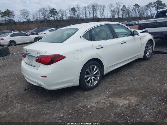 44776222 :رقم المزاد ، JN1BY1AR8JM220763 vin ، 2018 Infiniti Q70 3.7x Luxe مزاد بيع