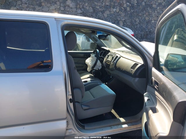 Продажа на аукционе авто 2013 Toyota Tacoma Base V6, vin: 3TMLU4EN9DM114577, номер лота: 44776273