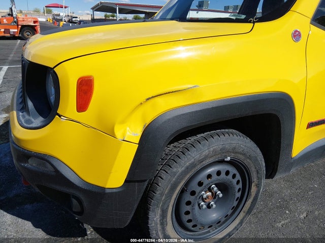 ZACCJBCB4JPH84987 Jeep Renegade Trailhawk 4x4