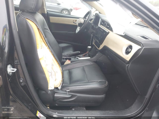 2017 Toyota Corolla Le მანქანა იყიდება აუქციონზე, vin: 2T1BURHE8HC779828, აუქციონის ნომერი: 44776298