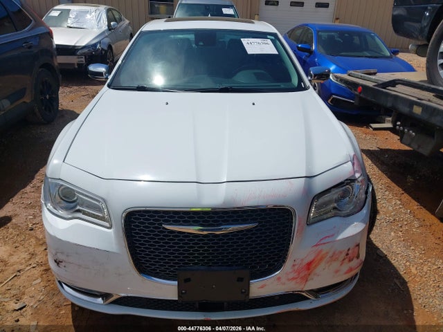 44776306 :رقم المزاد ، 2C3CCAEG3HH586494 vin ، 2017 Chrysler 300c مزاد بيع