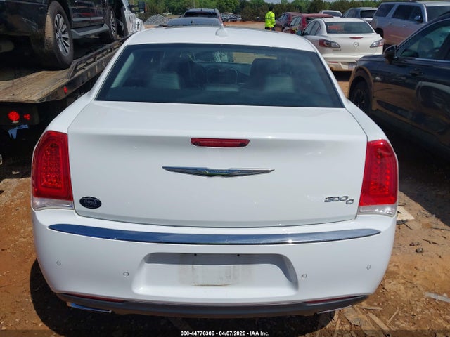 44776306 :رقم المزاد ، 2C3CCAEG3HH586494 vin ، 2017 Chrysler 300c مزاد بيع