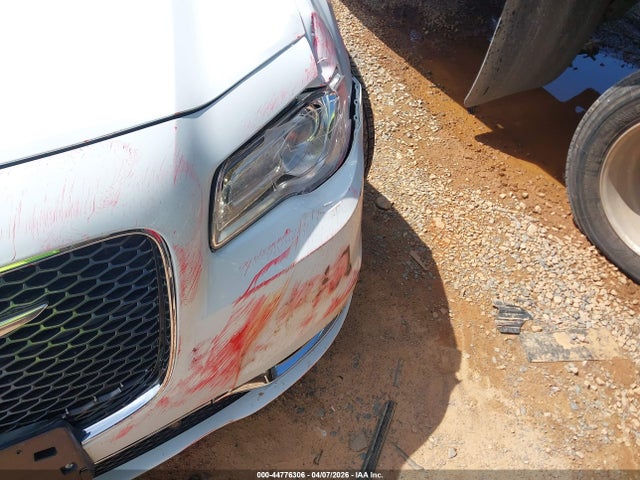 44776306 :رقم المزاد ، 2C3CCAEG3HH586494 vin ، 2017 Chrysler 300c مزاد بيع
