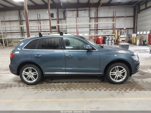 Audi Q5 2.0t Premium 2016 WA1L2AFP1GA105260 Image 13