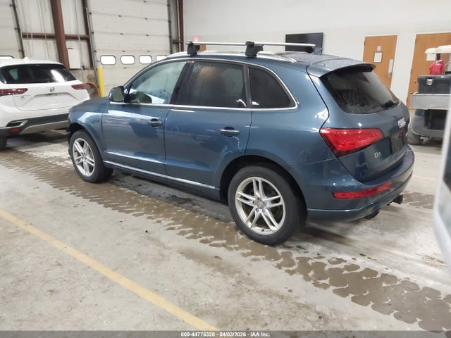 Audi Q5 2.0t Premium 2016 WA1L2AFP1GA105260 Image 3