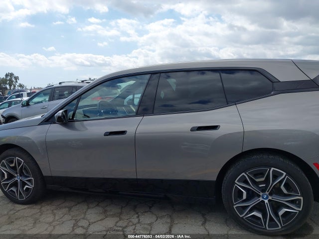 2024 Bmw Ix Xdrive50 მანქანა იყიდება აუქციონზე, vin: WB523CF08RCP61875, აუქციონის ნომერი: 44776353