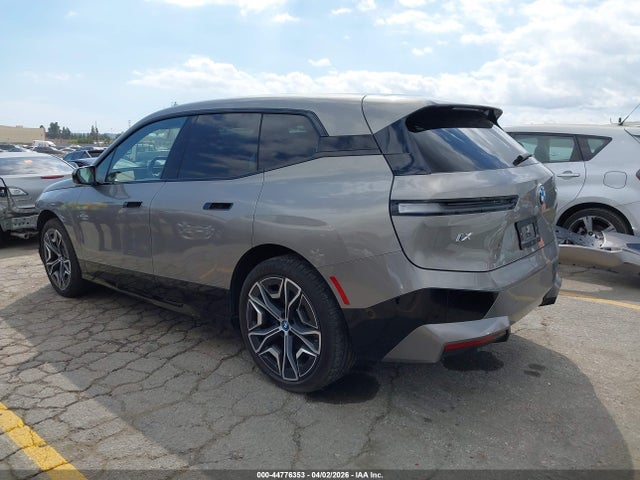 2024 BMW IX WB523CF08RCP61875 Photo 2