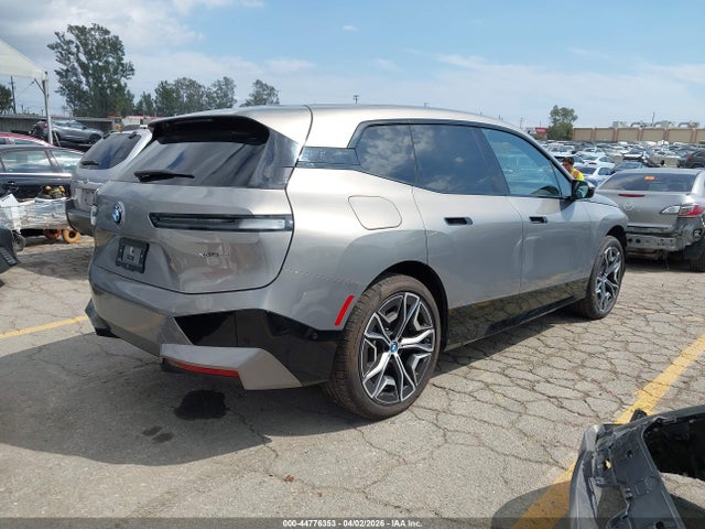 2024 BMW IX WB523CF08RCP61875 Photo 3