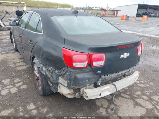 2015 CHEVROLET MALIBU 1G11D5SL8FF140907 Photo 2