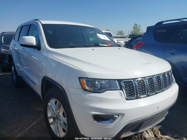 1C4RJFAG2HC782377 Jeep Grand Cherokee Laredo 4x4