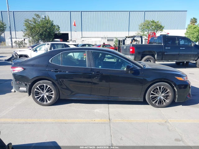 4T1B11HK1JU500949 Toyota CAMRY SE
