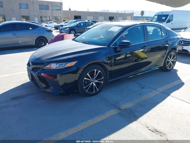 4T1B11HK1JU500949 Toyota CAMRY SE