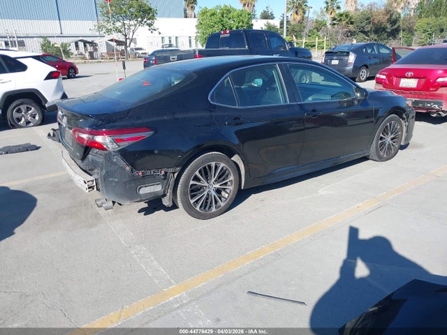 4T1B11HK1JU500949 Toyota CAMRY SE