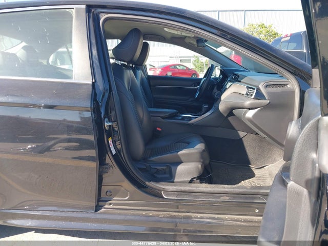 4T1B11HK1JU500949 Toyota CAMRY SE