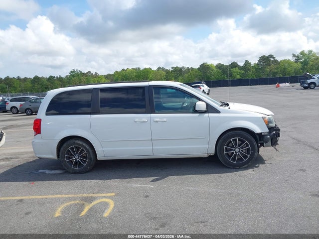 2017 Dodge Grand Caravan Gt მანქანა იყიდება აუქციონზე, vin: 2C4RDGEG5HR596850, აუქციონის ნომერი: 44776437