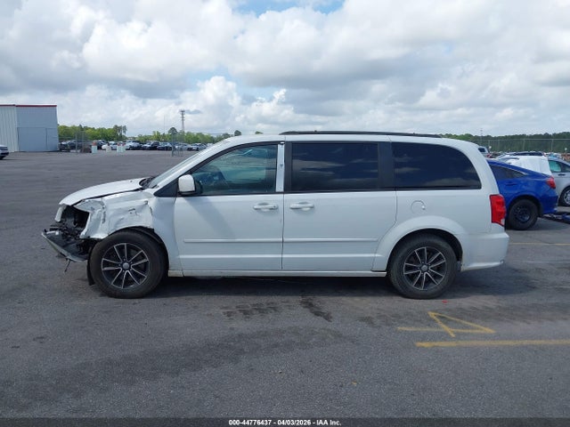 2017 Dodge Grand Caravan Gt მანქანა იყიდება აუქციონზე, vin: 2C4RDGEG5HR596850, აუქციონის ნომერი: 44776437