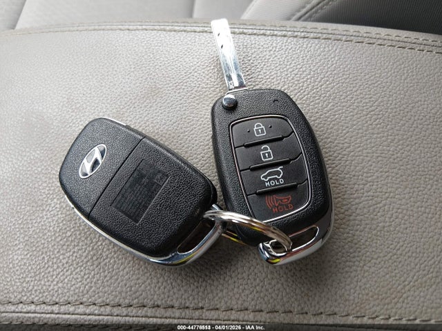 2018 HYUNDAI TUCSON KM8J23A4XJU660165 Photo 10